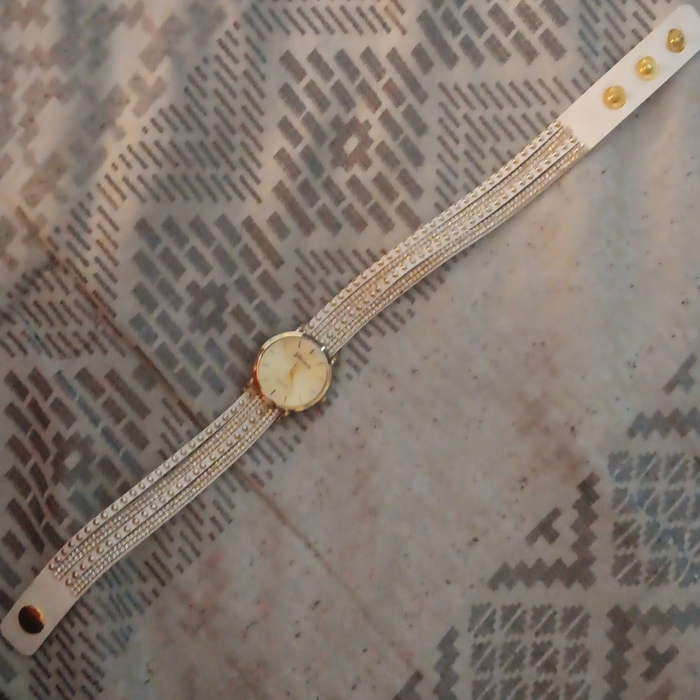 Geneva Double Wrap Watch - Picture 2 of 4
